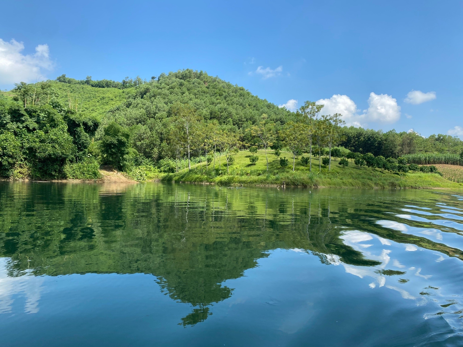 Trải nghiệm khám phá lòng hồ thủy điện TTA Chiêm Hóa